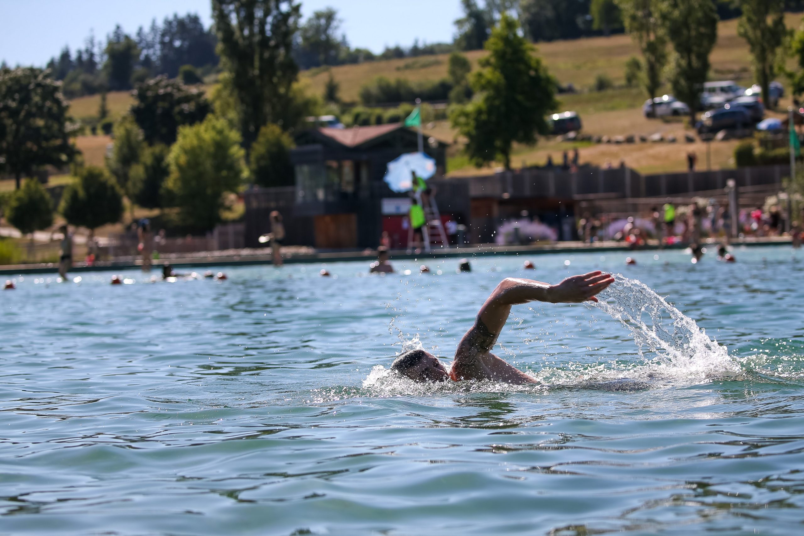Baignades au Lac ~ BeaujolaisVert - Site Officiel de l'Office de Tourisme