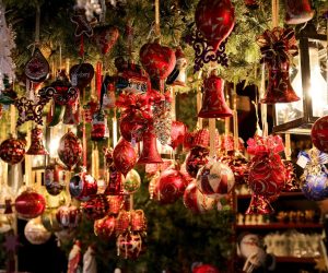 christmas-market-g631ac64b5_1920